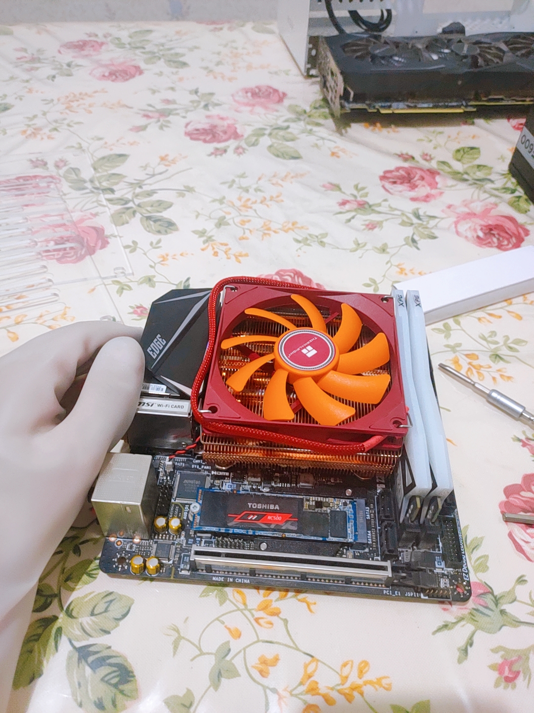 超频三蜂鸟机箱和机械大师c24,超频三蜂鸟2机箱什么材质