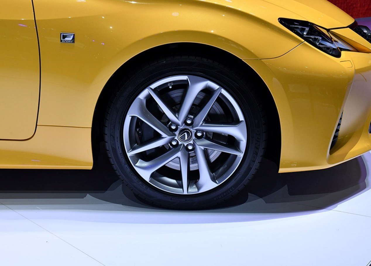 45.5万起新款雷克萨斯RC，加强运动版需要50.6万，值不值？