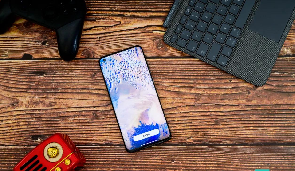 买小米还是买一加比较好,小米手机怎么样值不值得买