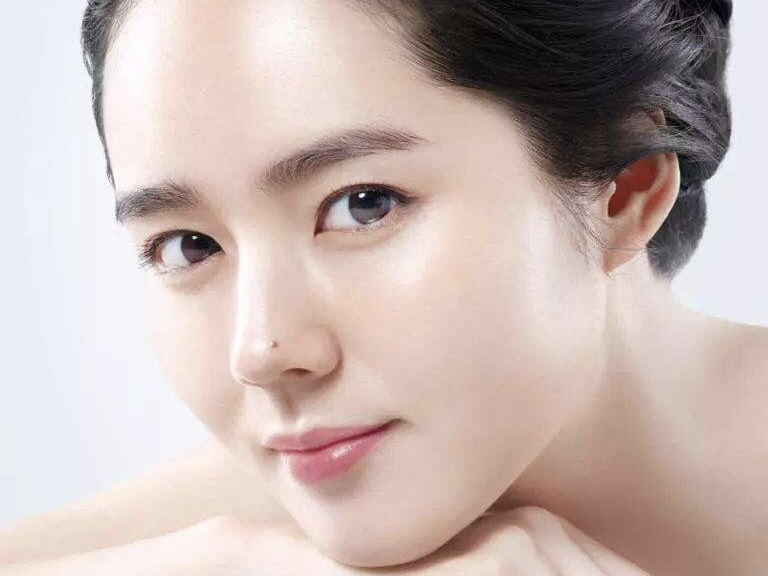 女人脸上哪些部位有痣是最好的,女士脸上哪个位置有痣最好