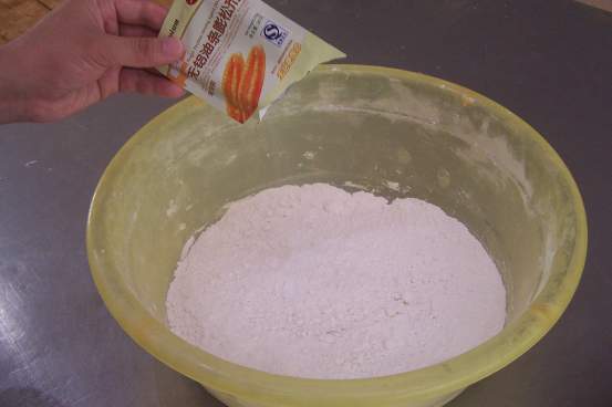 安琪油条膨松剂的使用方法,无矾油条制作及配方全部过程