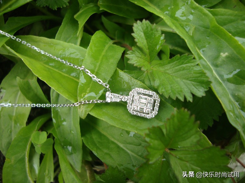 项链轻奢小众高级感方糖项链,方糖白金钻石项链