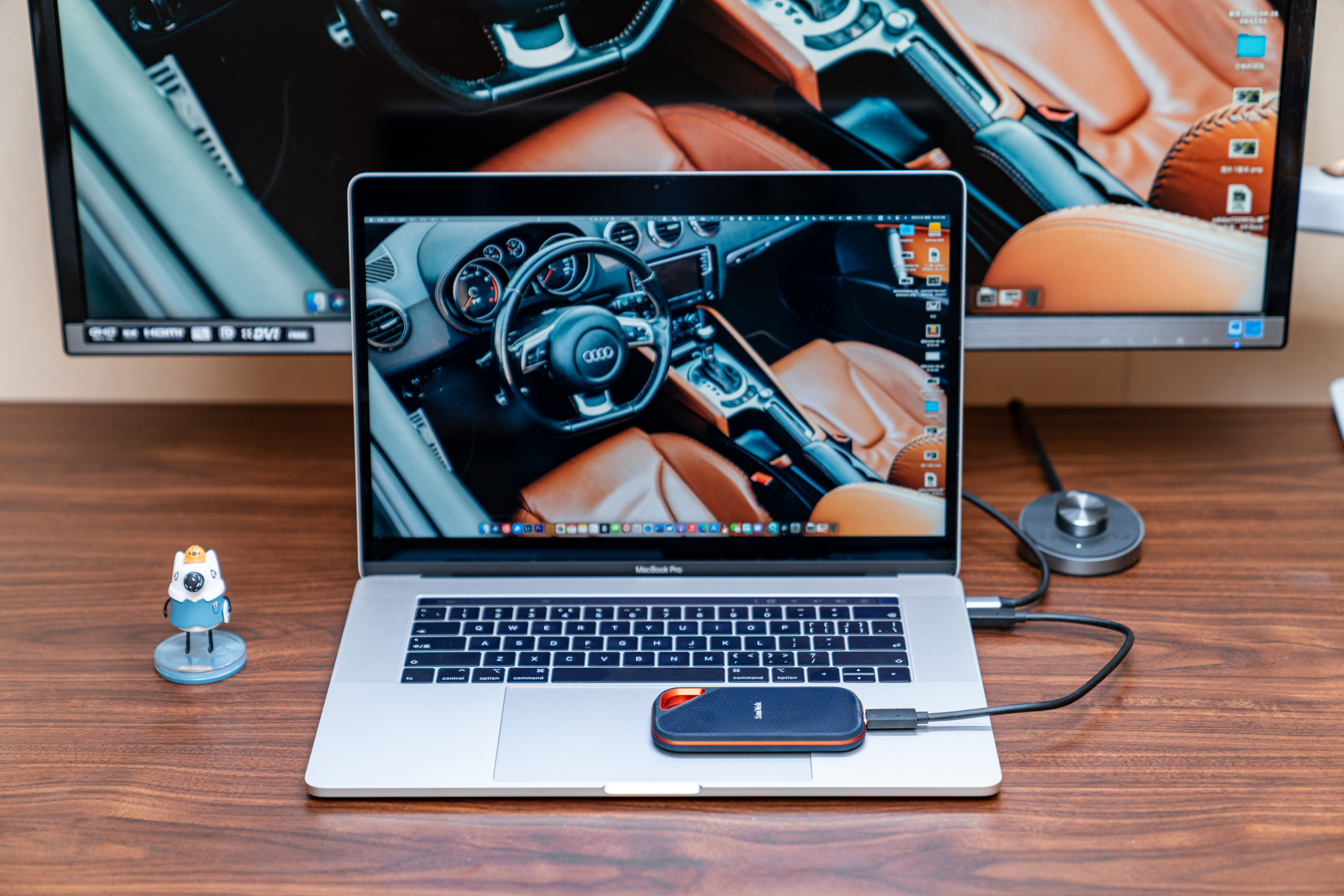 怎样买电动升降桌划算,电动升降桌如何选板材