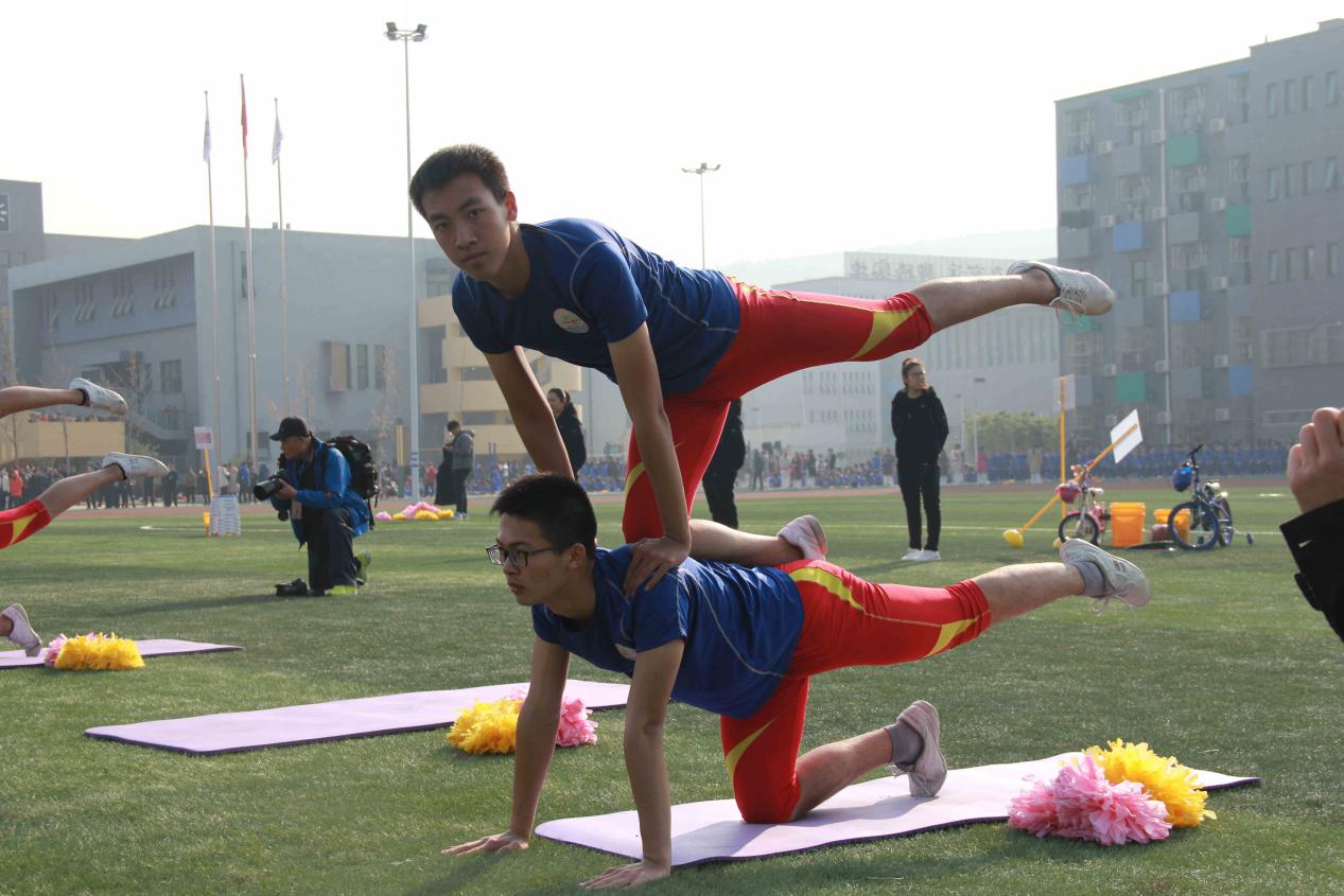 叠罗汉幼儿舞蹈,集体舞蹈叠罗汉