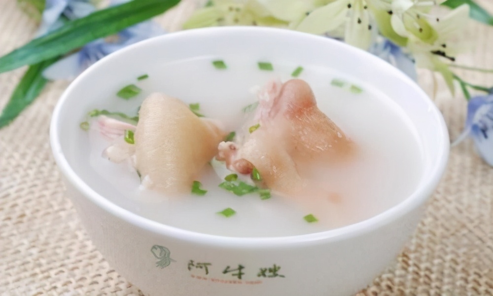 黄芪百合可以一起煲汤吗,枸杞百合黄芪豆腐汤