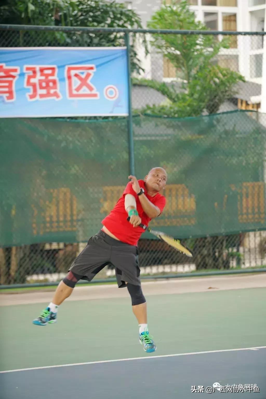 网球新手入门如何自己练习,网球初学者的训练方法与技术