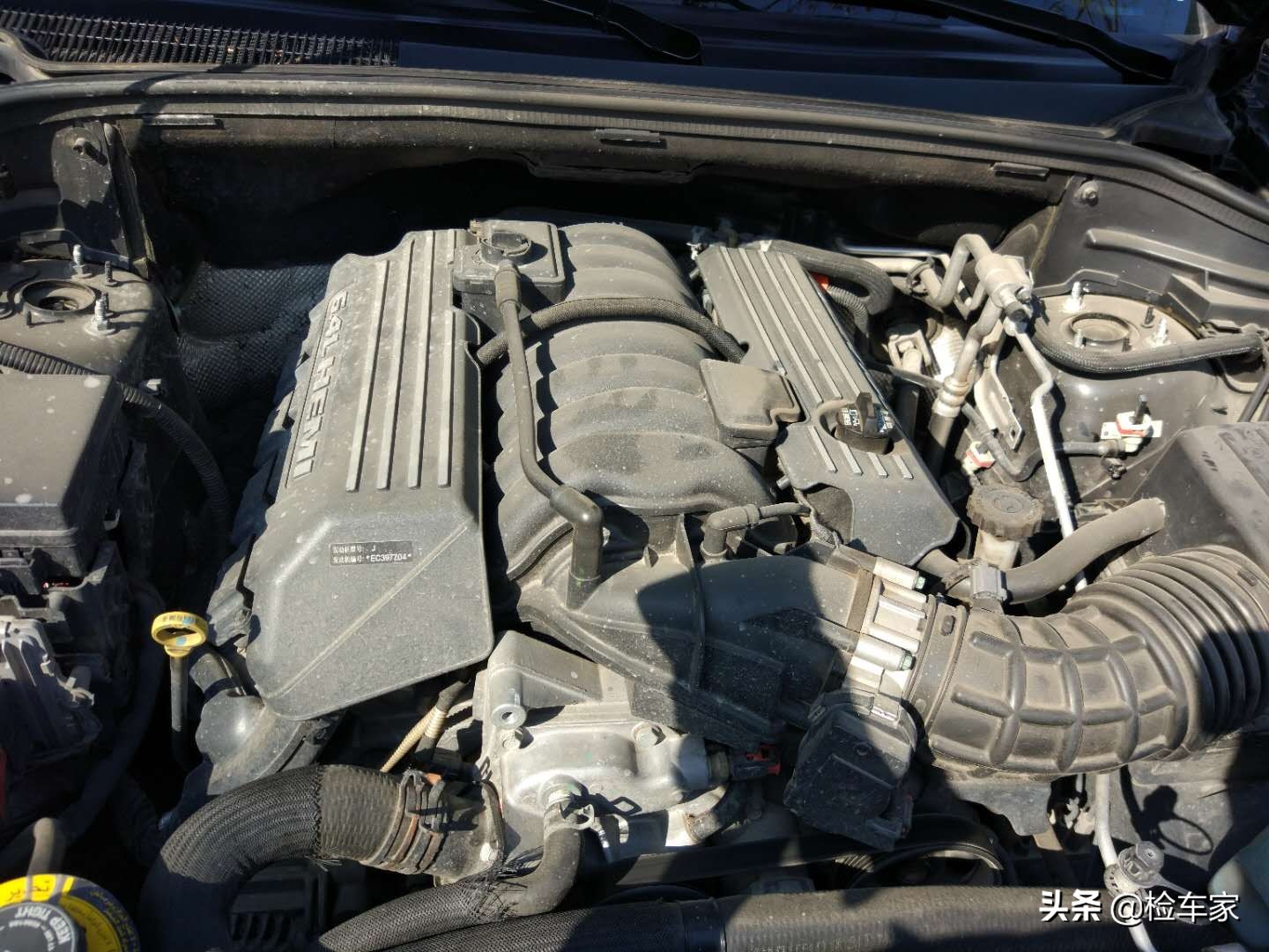 2万公里贬值80多万,45万买辆V8+6.4L的JEEP大切诺基SRT还值吗?