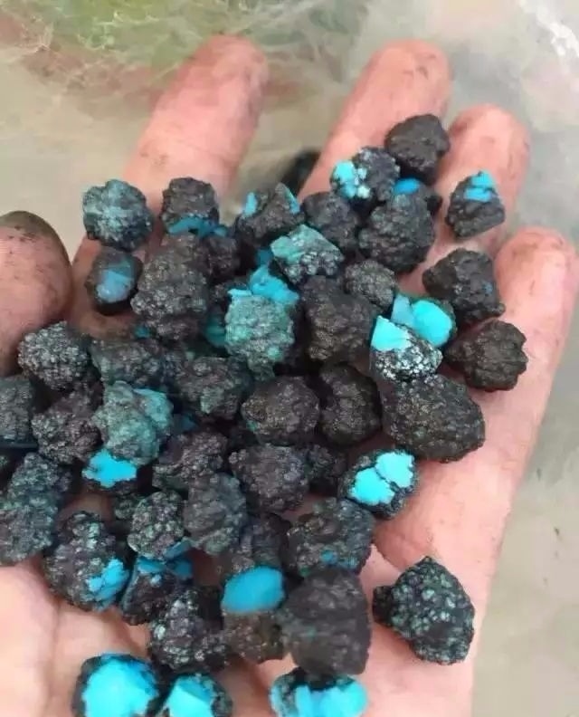 绿松石湖北哪个矿好,国内哪个地区的绿松石最好