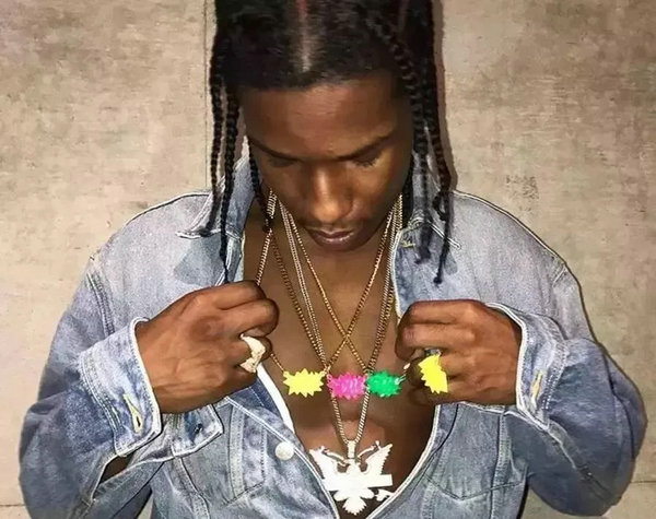 日本男装潮牌品牌大全,当下最流行的8个潮牌