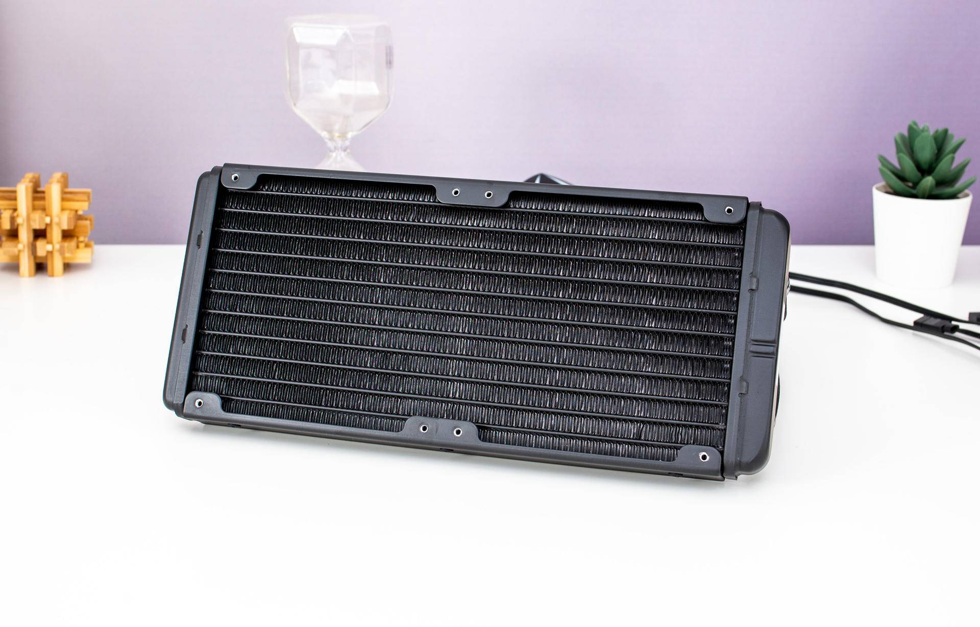 威刚一体式水冷测评,可以畅快玩游戏的笔记本电脑