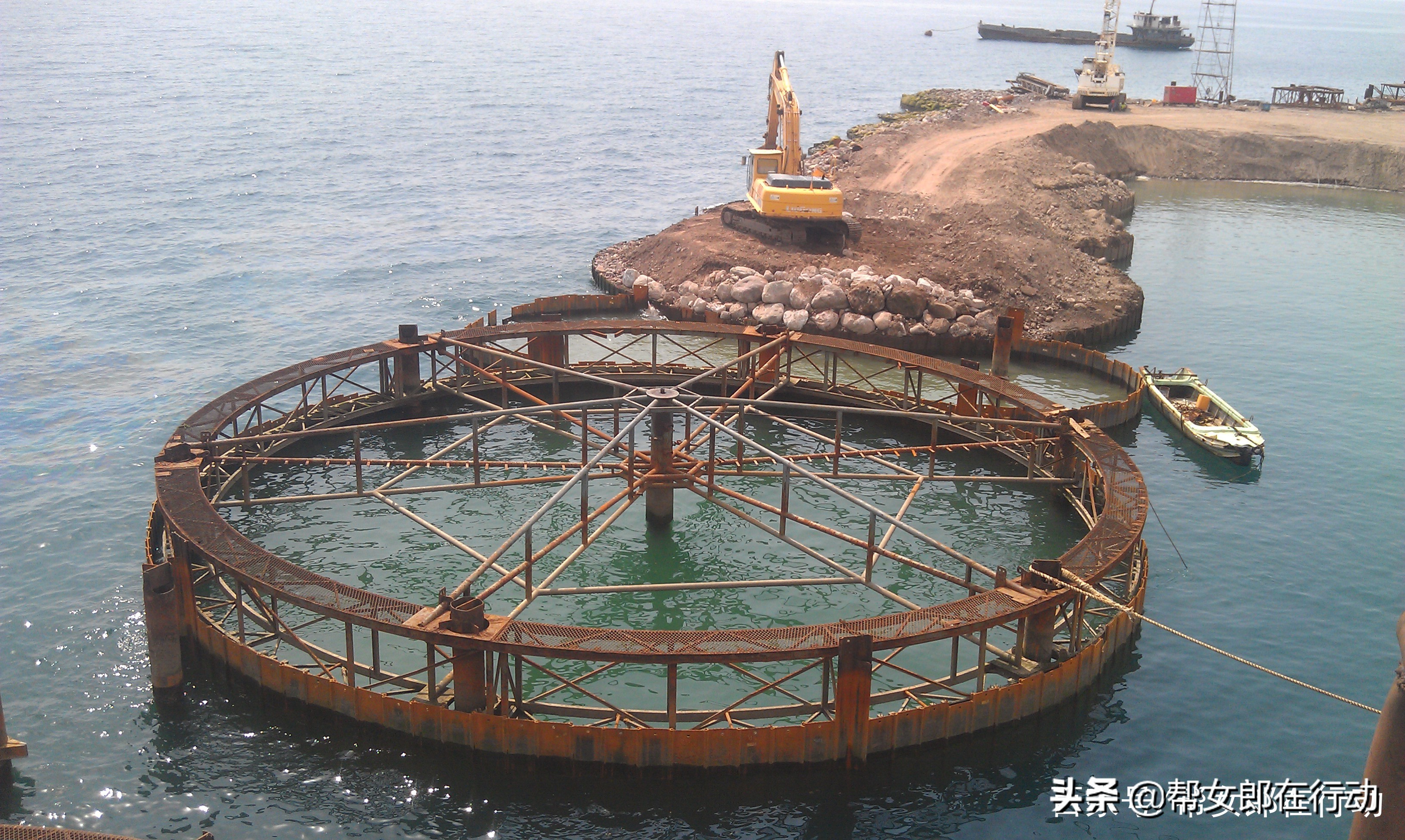 非洲著名的塔朱拉港口竟然是“湖北造”，还创造一项世界纪录！然而，比贫穷更加艰难的挑战是