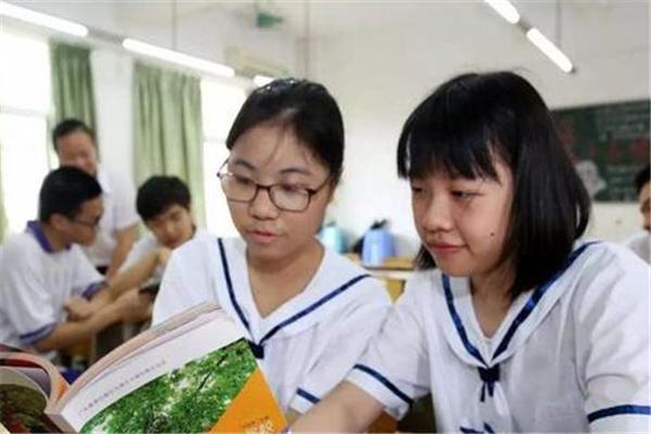 初三学生熬夜写作业,初三学生作业晚上还没写完怎么办