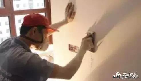 腻子掉粉最简单的处理方法,旧腻子墙面掉粉需要怎么翻新