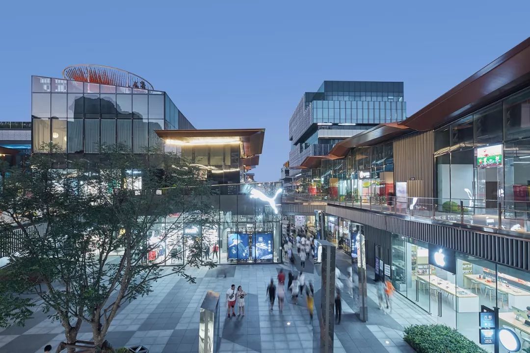 会逛首店,才是曲江最潮的人