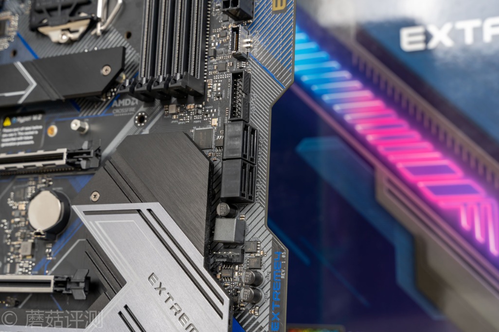 颜值高的z690主板,华擎z490极限玩家4