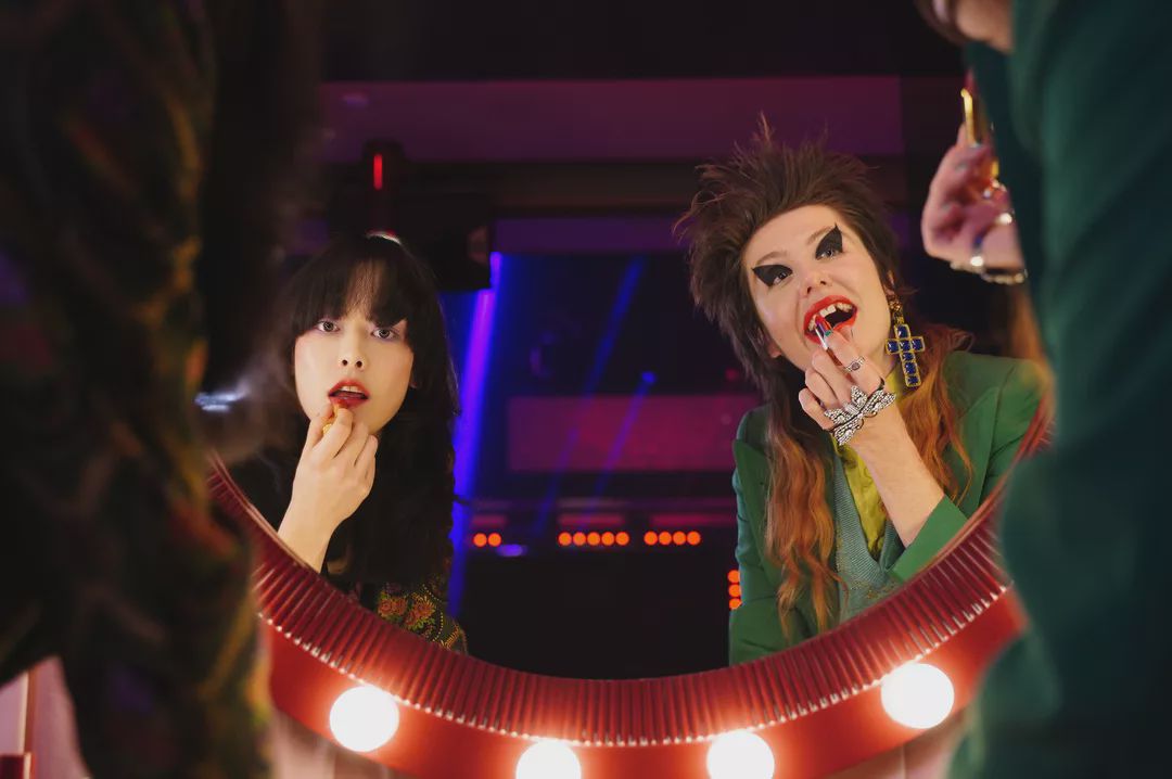 如果女生没有了口红她们会怎么样,如果女生没有化妆品会怎样