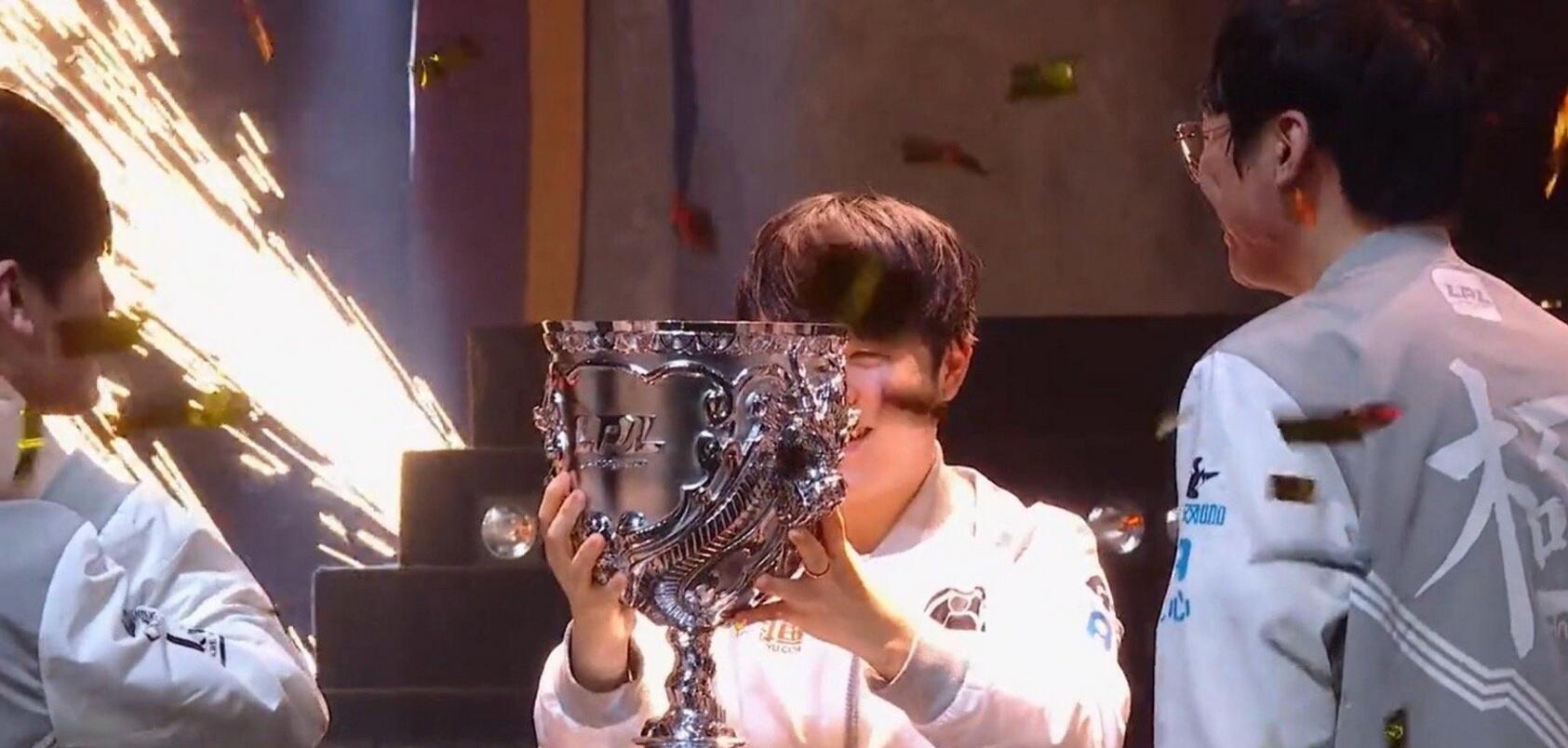 泡芙南风加入ig,泡芙南风ig首秀