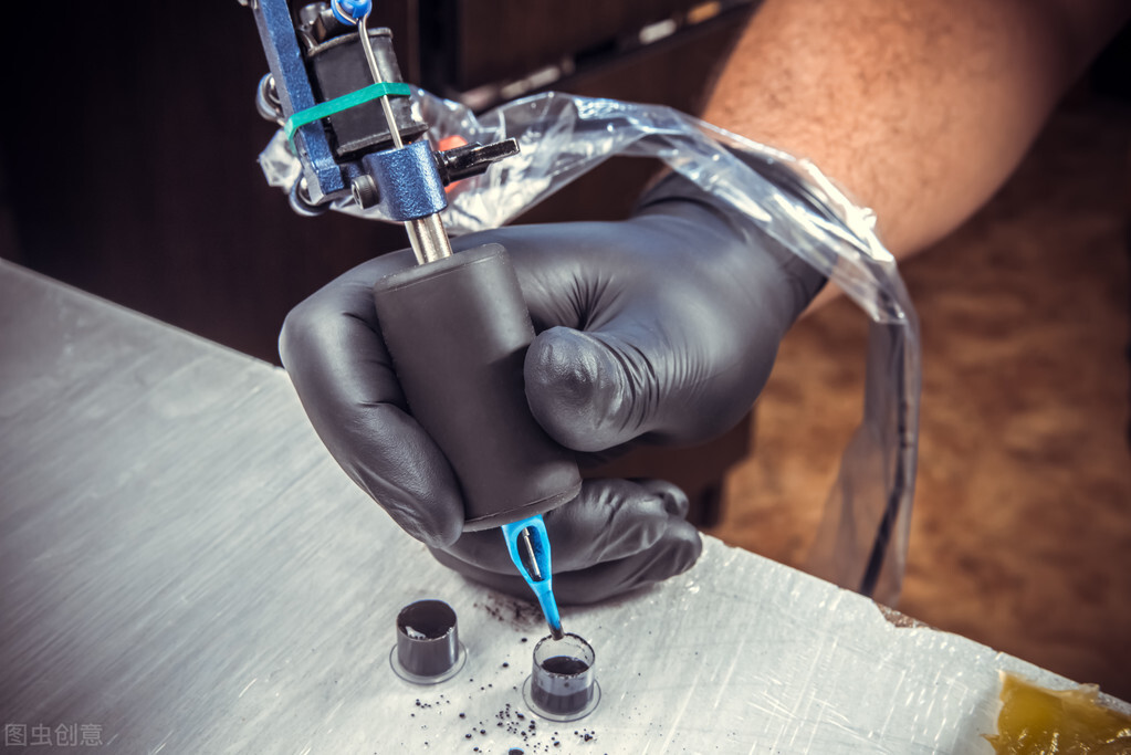 看完还敢纹纹身吗,看完之后你还敢纹眉吗