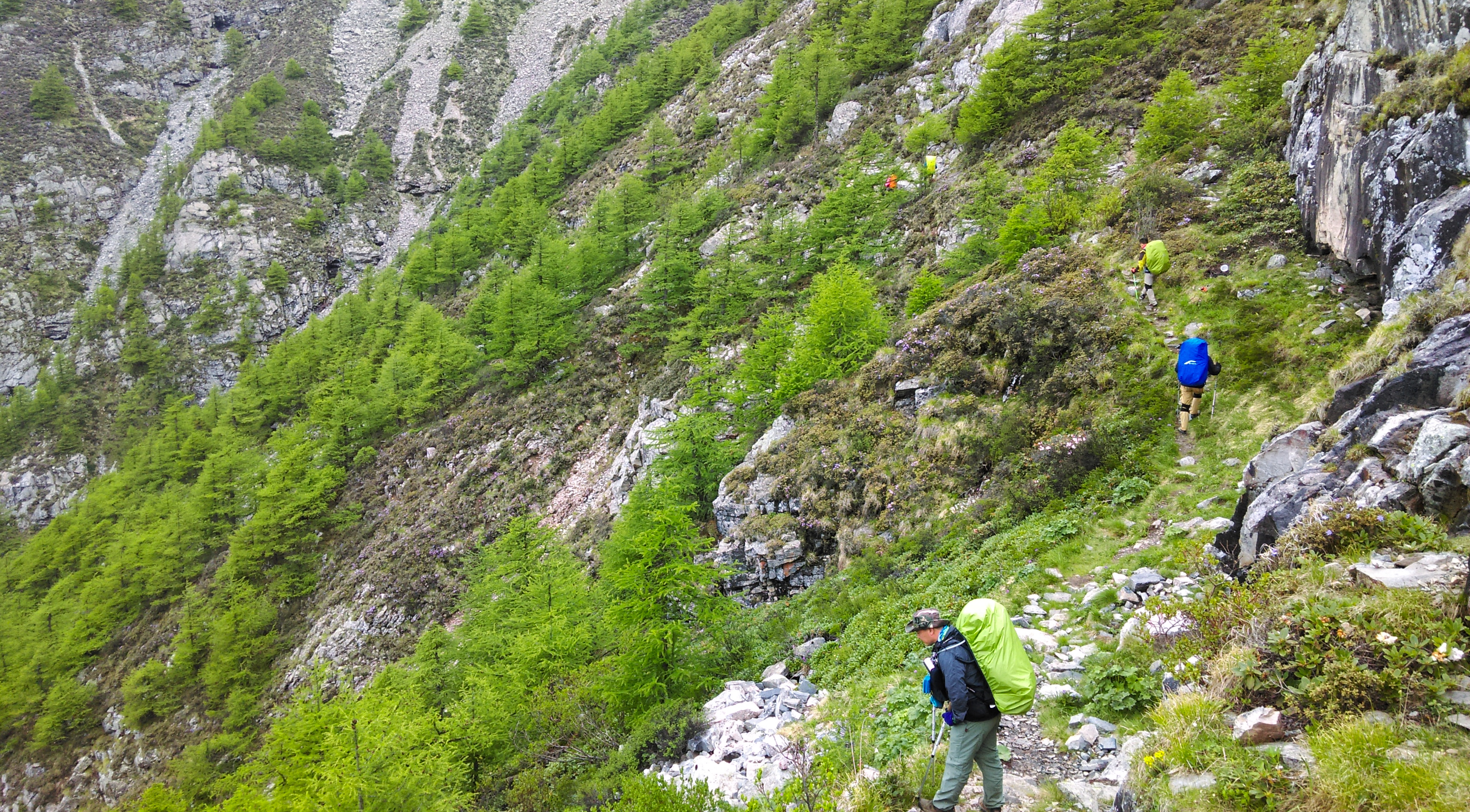 徒步太白山,看杨六郎的驯马场,4任县官被土匪绑票的老县城