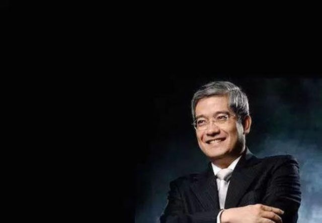 *咸平郎**，是如何从神坛上的“良心经济学家变成“*子骗**专家”的？