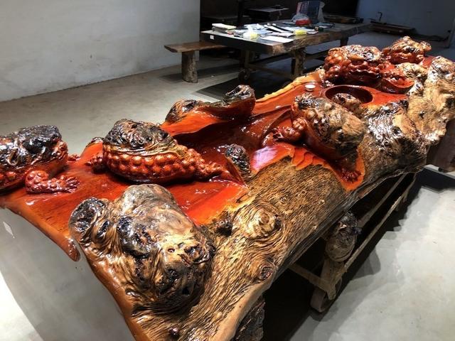 根雕茶桌下水安装,水泥仿木根雕茶桌