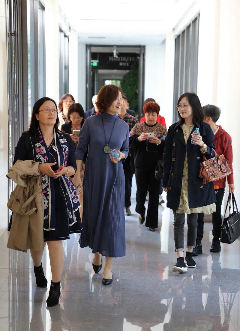 适合30多岁职场女性服装品牌,高端职场女装品牌推荐