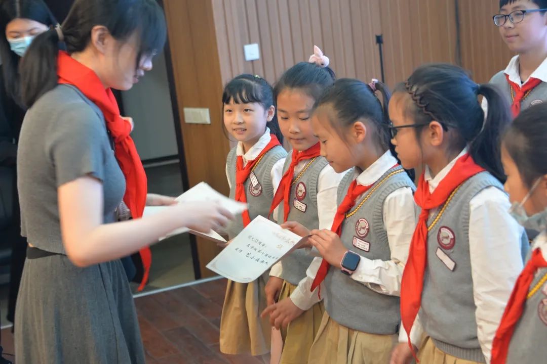 *光春**美如斯，正是读书时|中国儿童科幻之父张之路走进瓯海校园