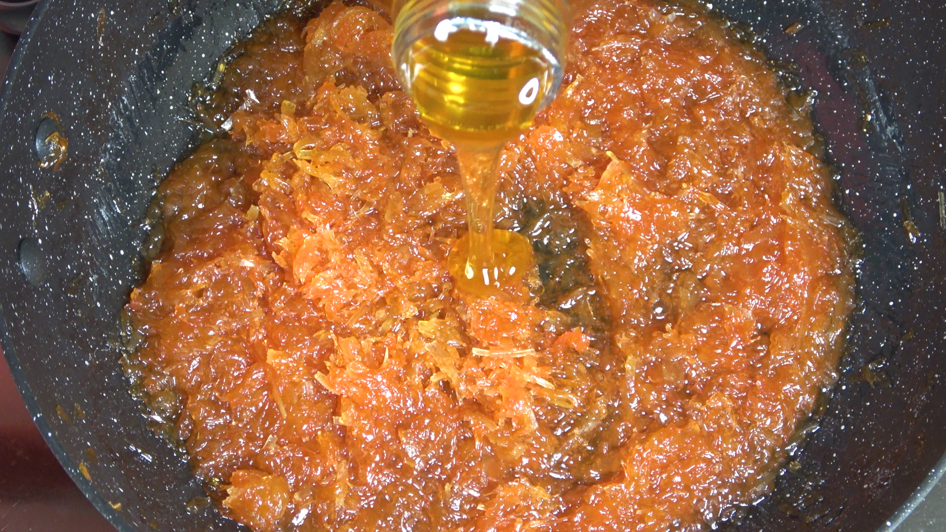 蜂蜜柚子茶怎么煮才不苦涩呀,蜂蜜柚子茶是怎么熬的视频