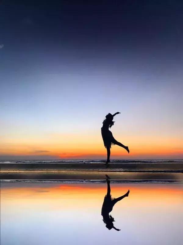 手机相机倒影怎么办,手机拍倒影照片怎么拍