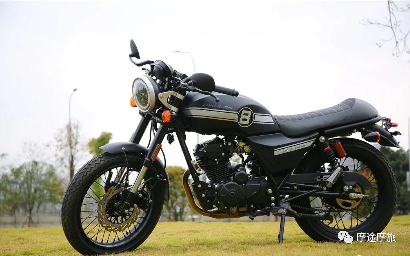 万元级复古新车，宗申WEEK8新潮版和太子摩托发布