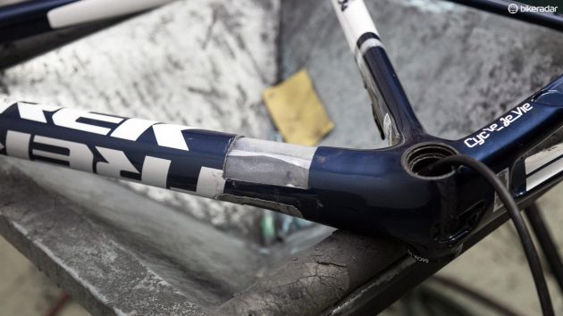 碳纤维自行车车身修复视频教程,碳纤维自行车针孔如何修复