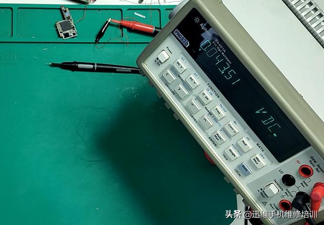 万用表如何测二极体,二极体万用表