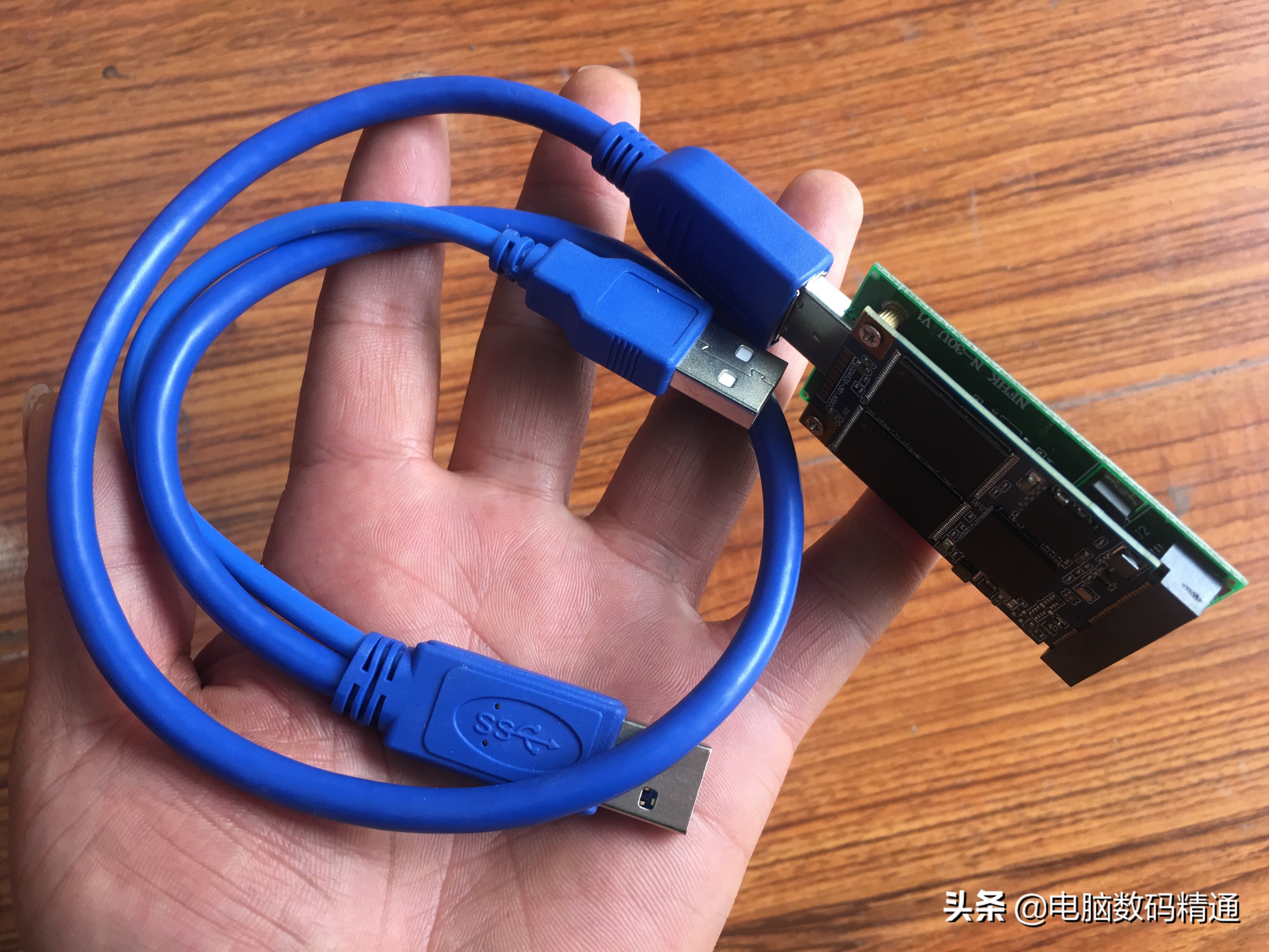 路上捡了一张碟片,路上捡到一个内存卡