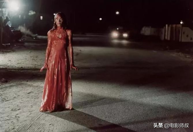 这样舞刀弄枪的长腿女神，你还爱得起么