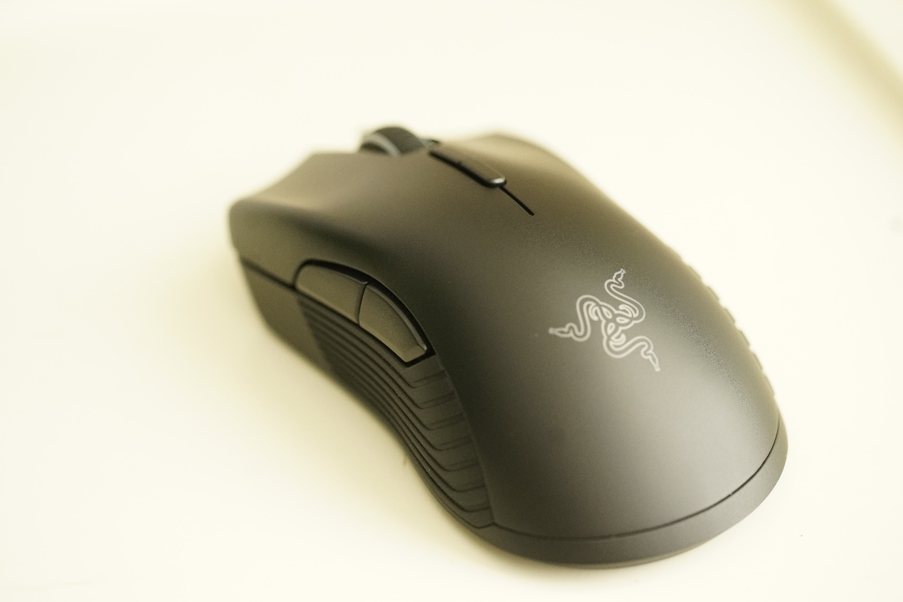 雷蛇曼巴眼镜蛇无线版鼠标开关键,雷蛇曼巴眼镜蛇无线版灯光