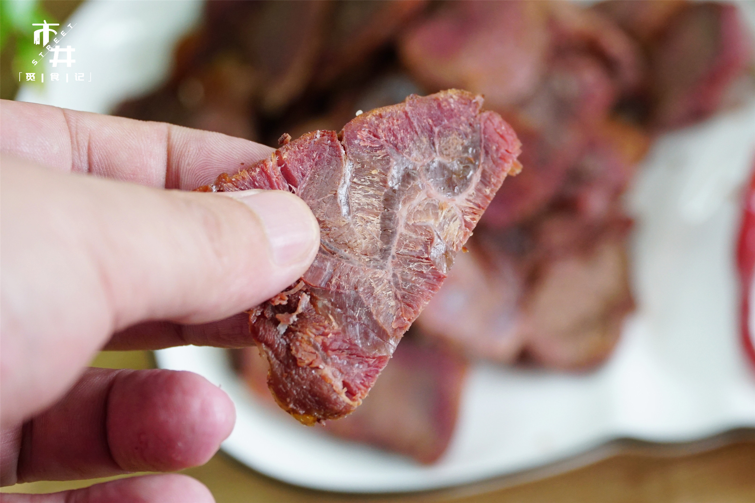 做卤牛肉，我家用了20多年的配方，牛肉酥软不缩水，有嚼头不塞牙