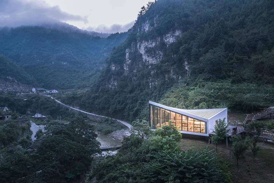 大山里的茶吧咖啡馆在哪里,隐藏在大山里的咖啡馆