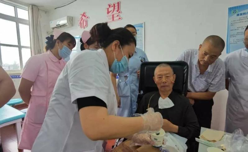 盐城协和医院——省人医专家至盐城进行吞咽障碍筛查公益培训