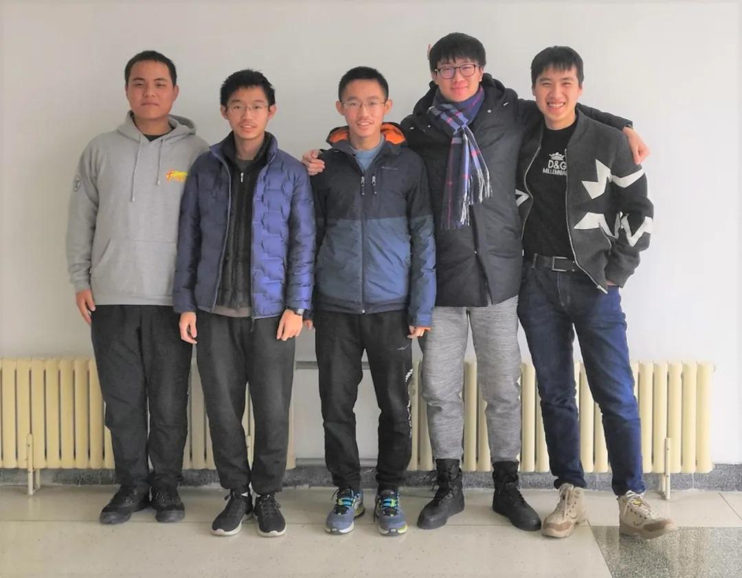 17门100分!65项荣誉奖励!北航这对双胞胎兄弟,太强了