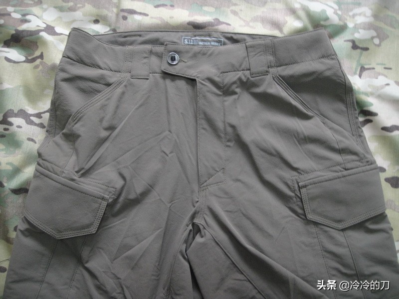 超弹又修身，但是不够耐磨：5.1174401TRAVERSE511攀登者长裤