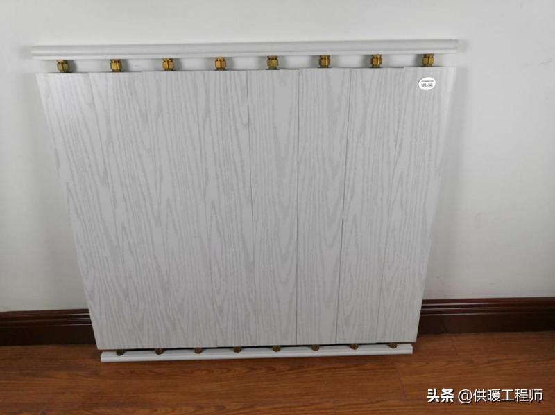 暖气片熏黑墙面，地暖维修麻烦，装这种暖气去除了他们很多缺陷