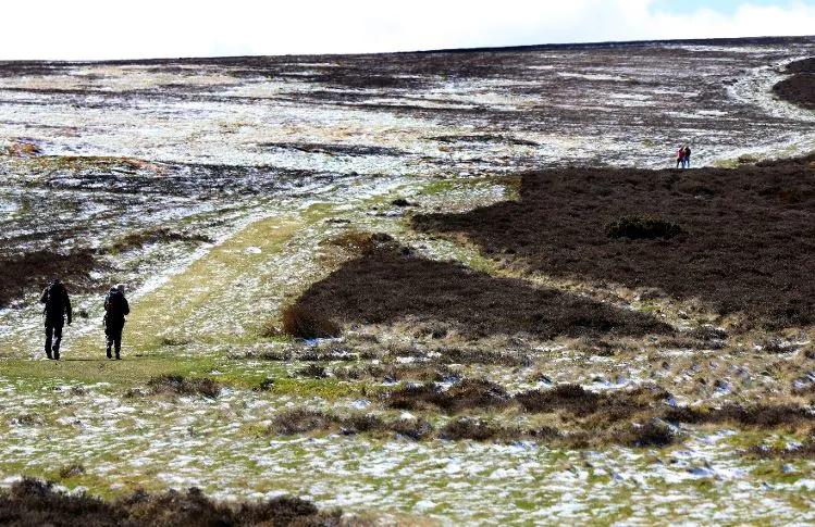 昨天比基尼!今天下雪!英国的天气能有多奇葩?