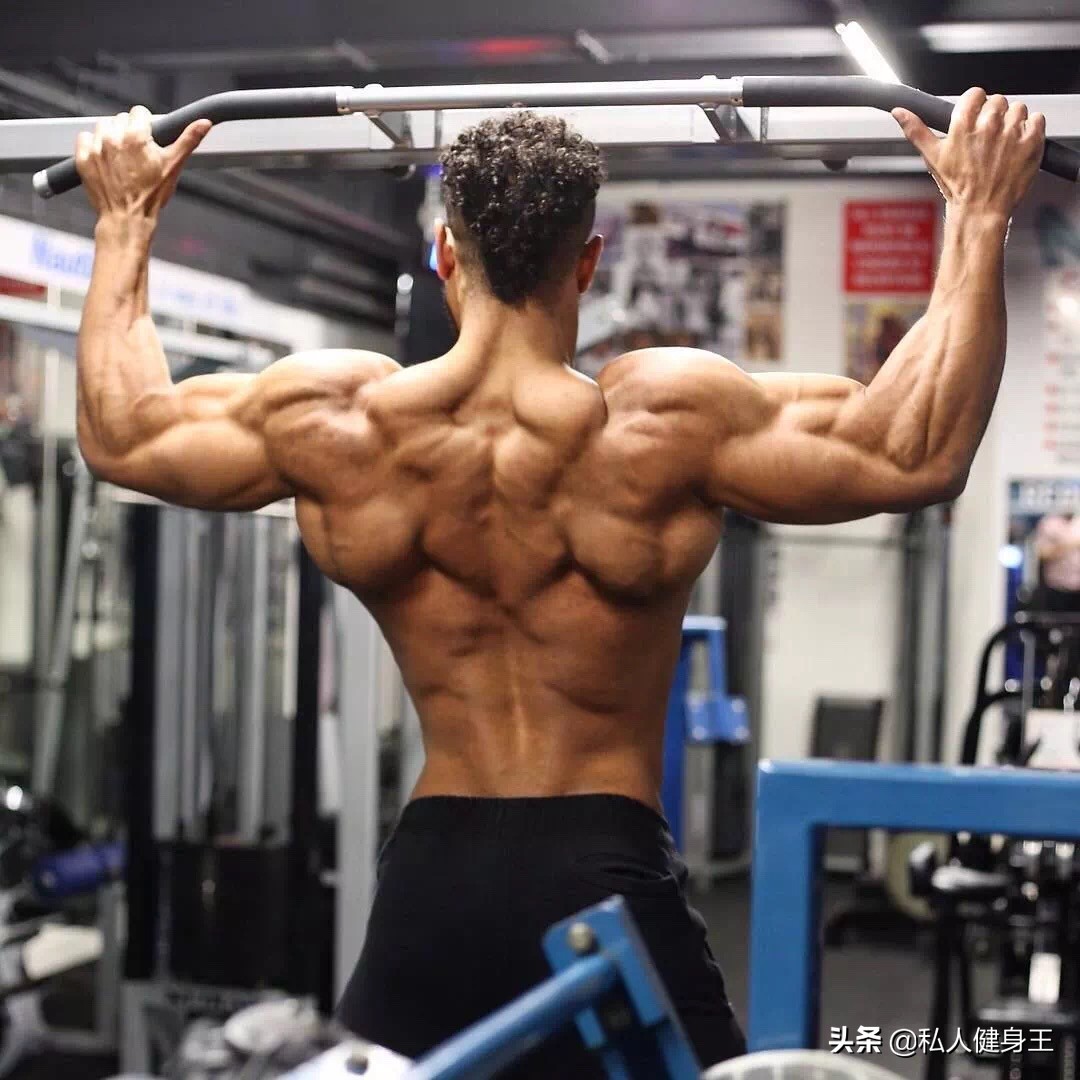 只练胸不练背会导致什么情况,只练胸肩不练背有什么后果