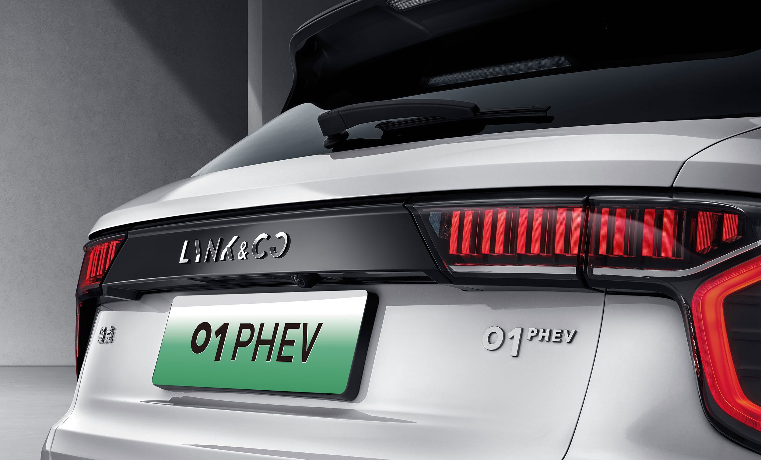 买插电混动suv还是纯燃油车好,买插混车的体验