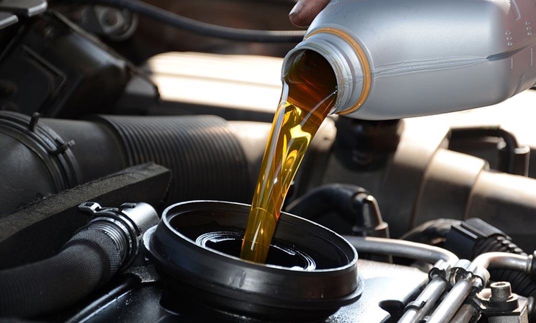 一家汽修店一年利润,一个卖润滑油小门店一年利润多大