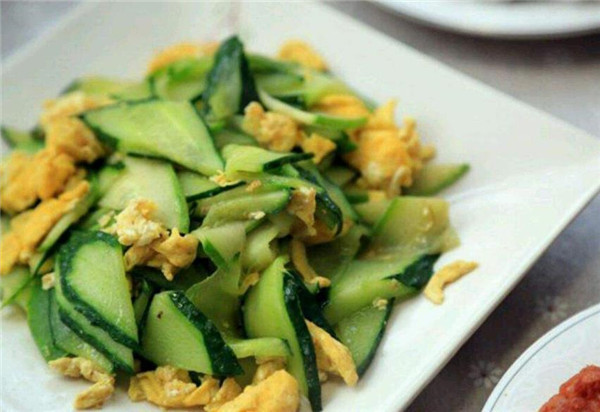 炒菜太咸怎么办,炒菜太咸了可以加水吗