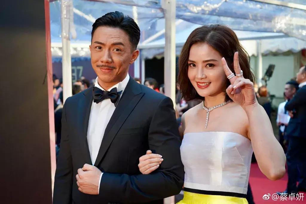 蔡卓妍出道至现今的照片,蔡卓妍出道22年再次站上巅峰