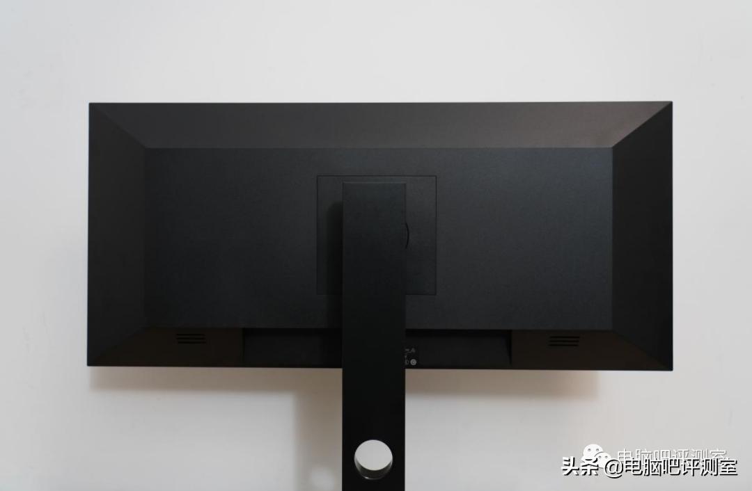 24寸带鱼屏显示器推荐,26寸带鱼屏显示器