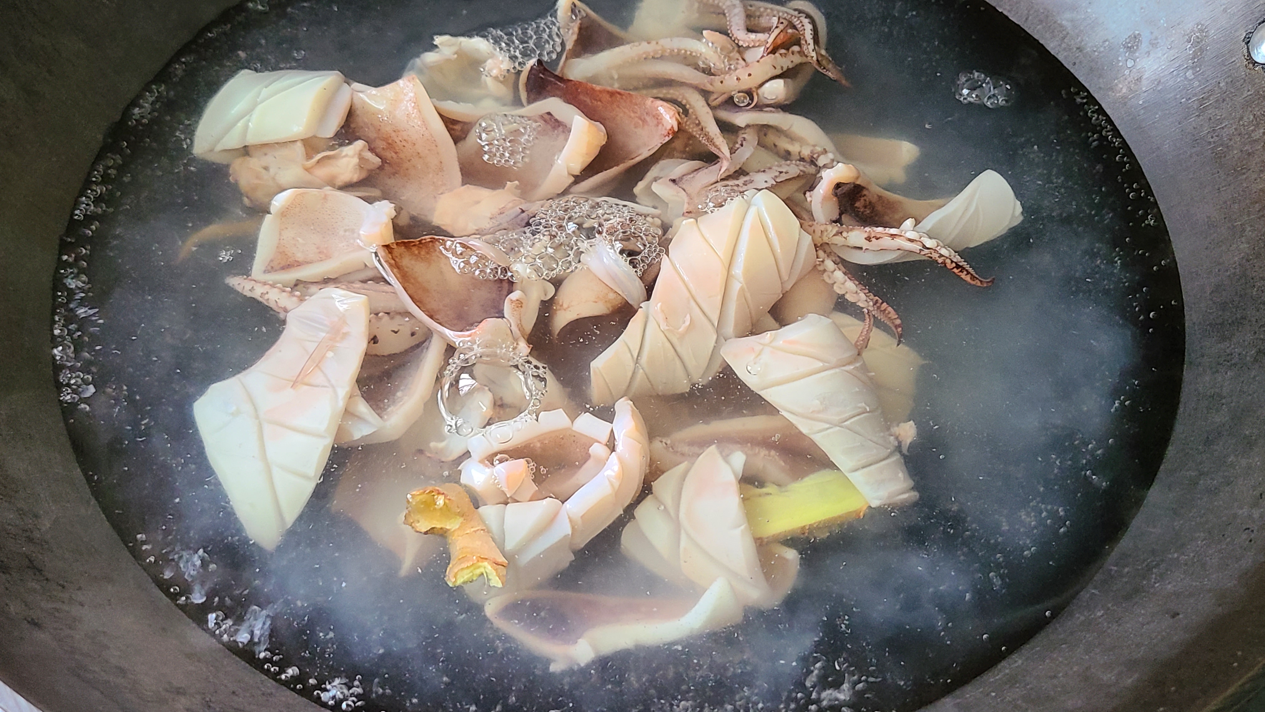 鱿鱼的做法大全简单易学,鱿鱼的家常做法鲜香味美好吃简单