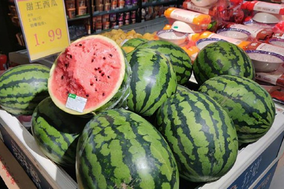 买西瓜老是买到坏的,怎么挑选西瓜又熟又甜的品种